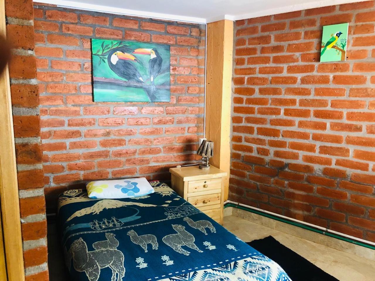 Hostal La Casa Amarilla City 巴尼奥斯 外观 照片