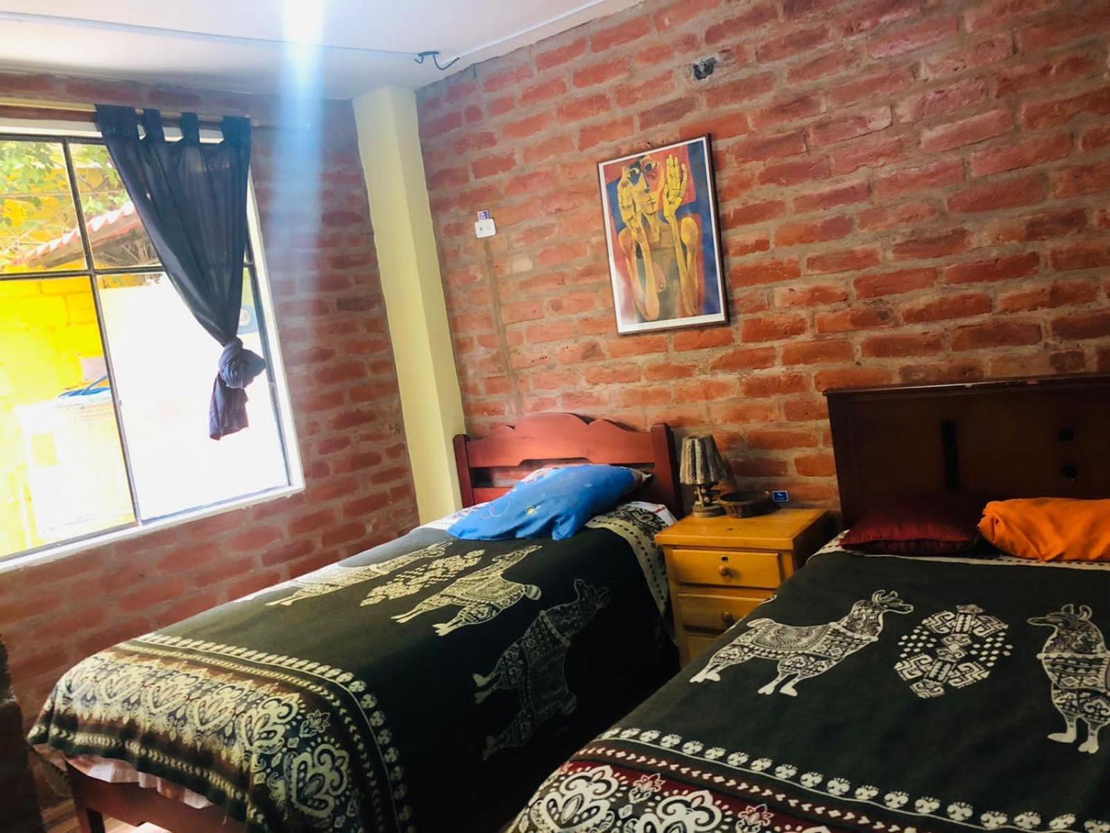 Hostal La Casa Amarilla City 巴尼奥斯 外观 照片